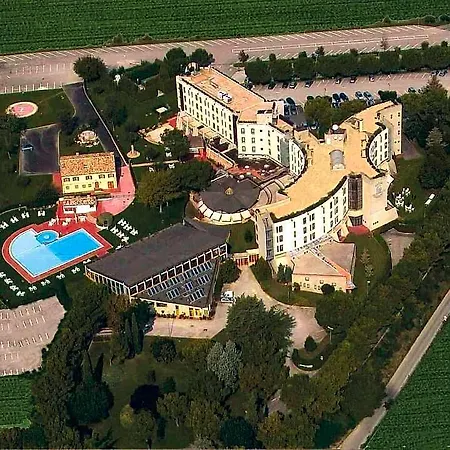 Federico Ii 4*