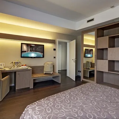 Federico Ii 4* Iesi
